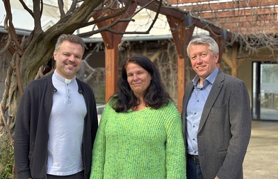 Pater Bernhard Pesendorfer, Nicola Baloch und Thomas Ferk (v.l.) 